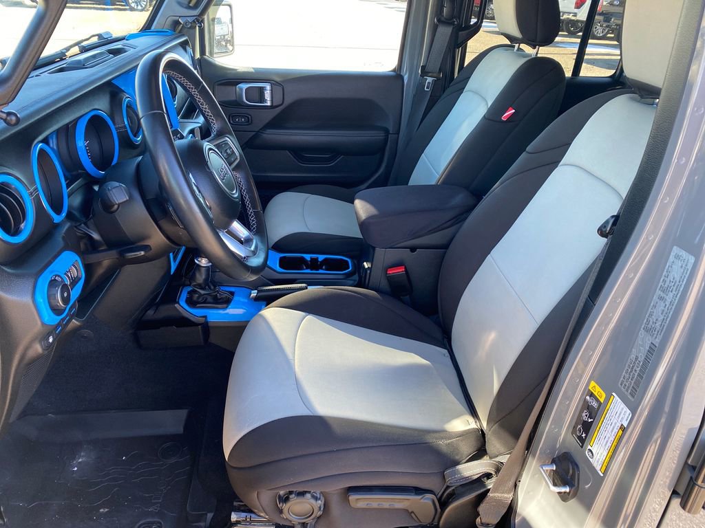 Used 2022 Jeep Wrangler Unlimited Sahara AWD/4WD image 10