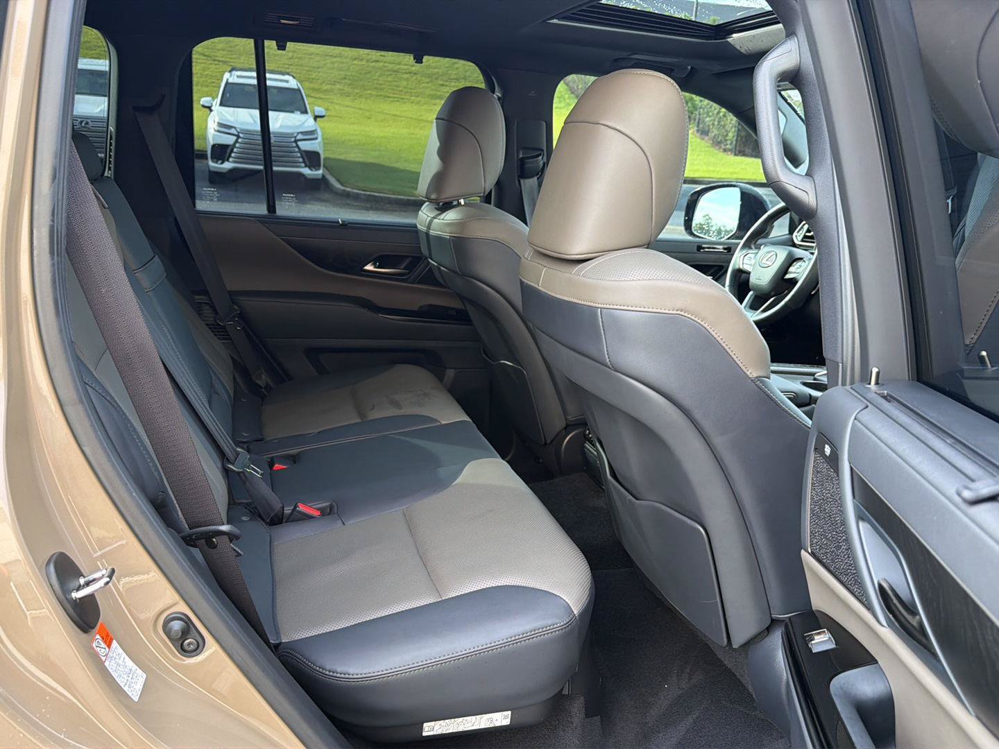 Certified 2025 Lexus LX 700h Overtrail AWD/4WD image 13