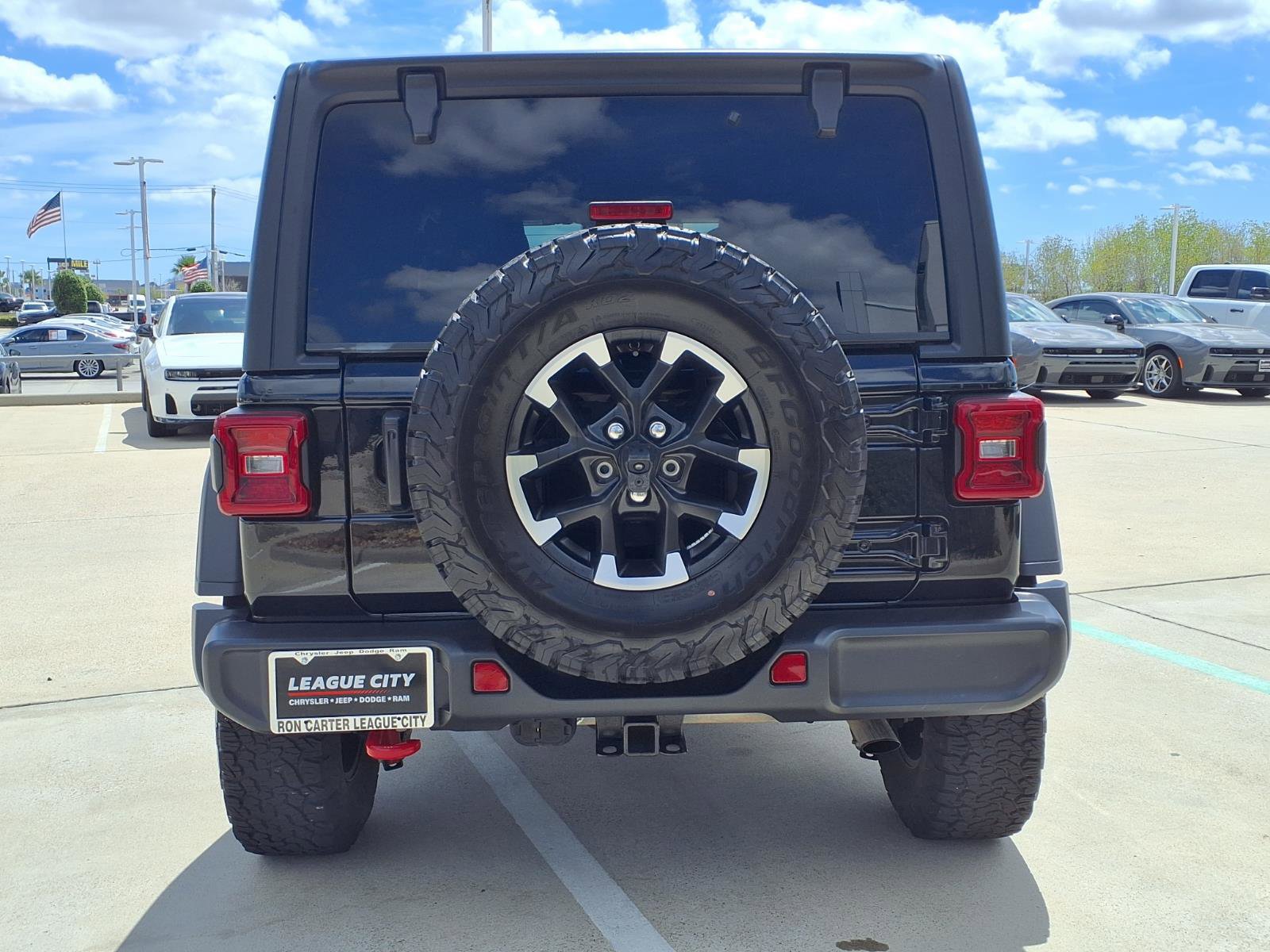 Used 2025 Jeep Wrangler Unlimited Rubicon image 6