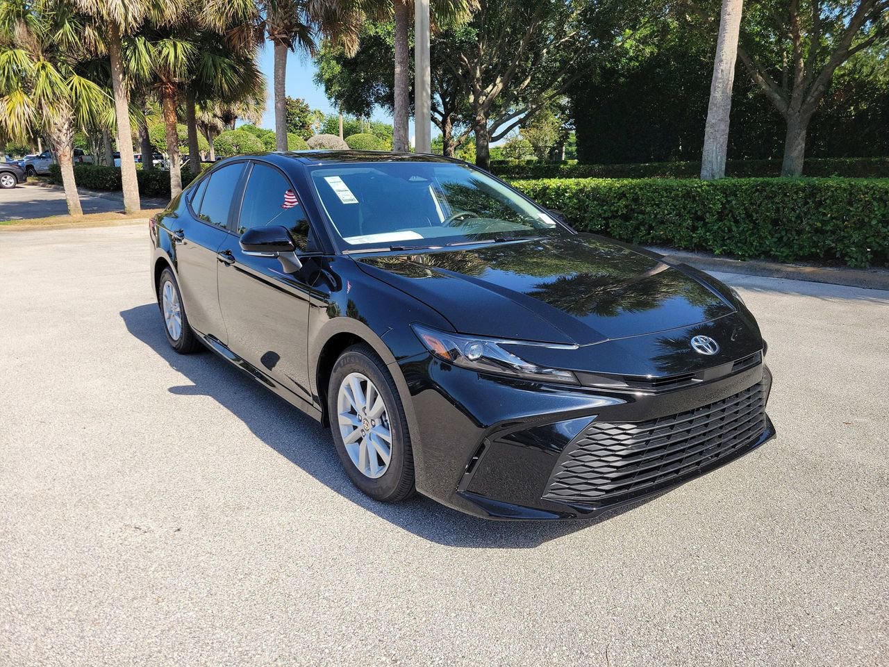 New 2026 Toyota Camry LE FWD image 2