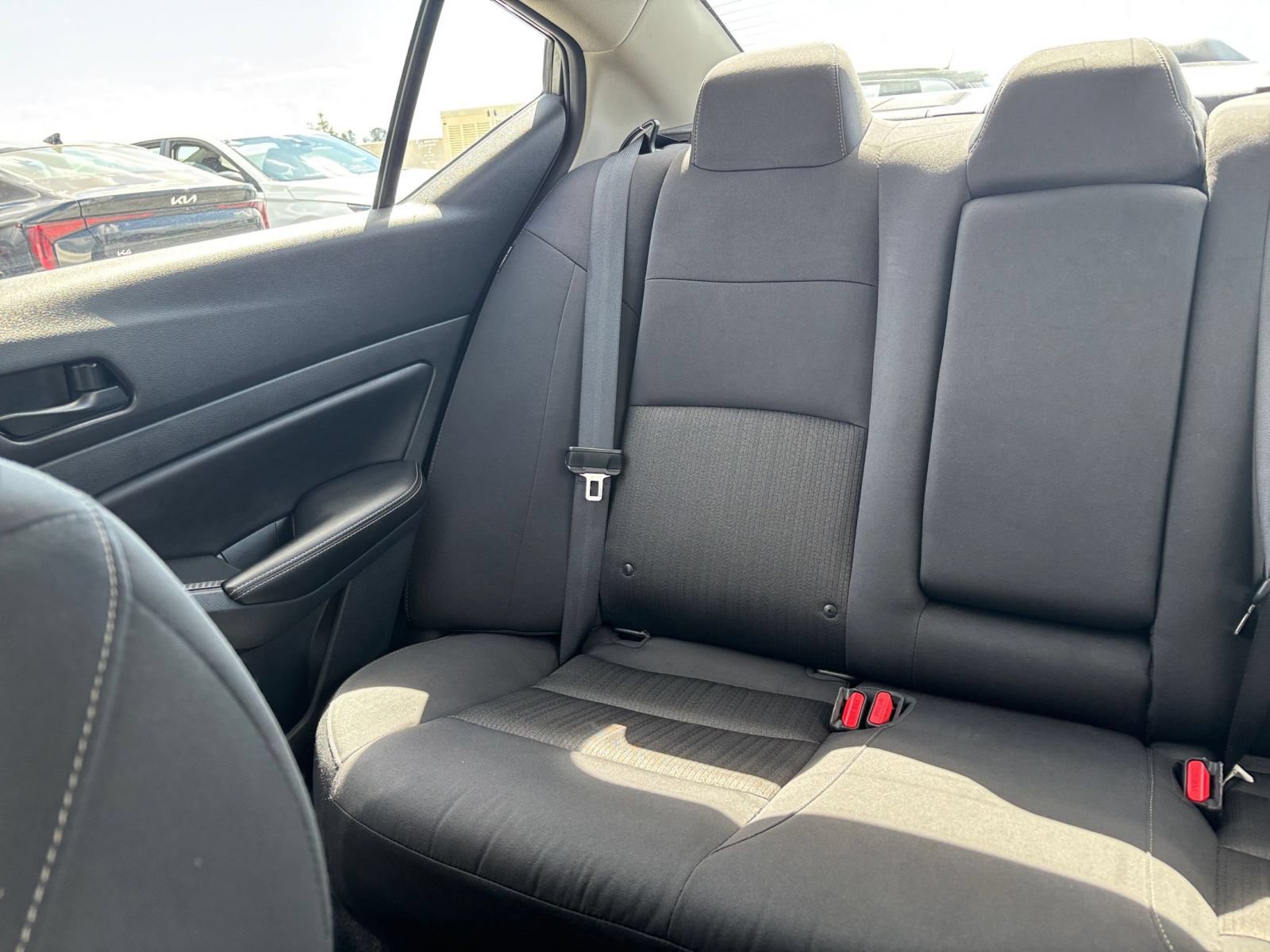 Used 2025 Nissan Altima 2.5 SV FWD image 38