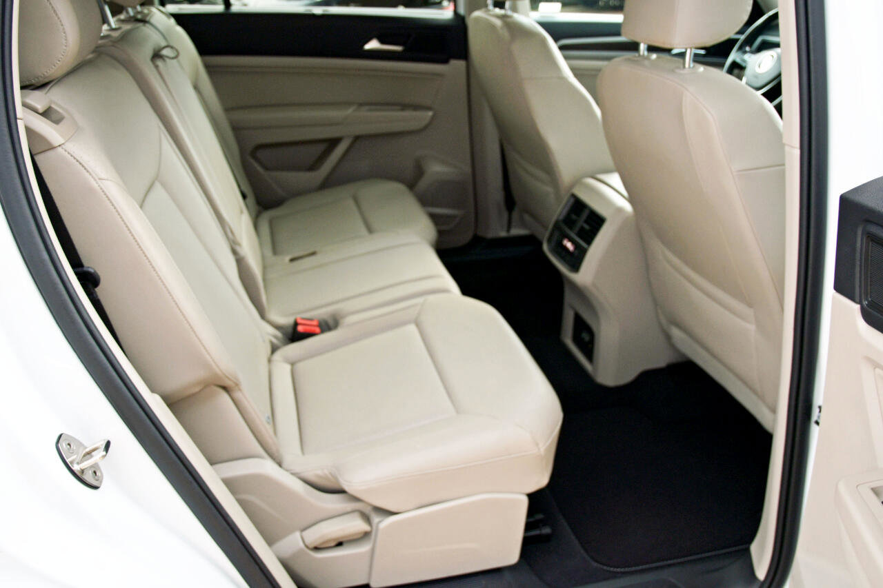 Used 2020 Volkswagen Atlas SE w/ Panoramic Sunroof Package image 35