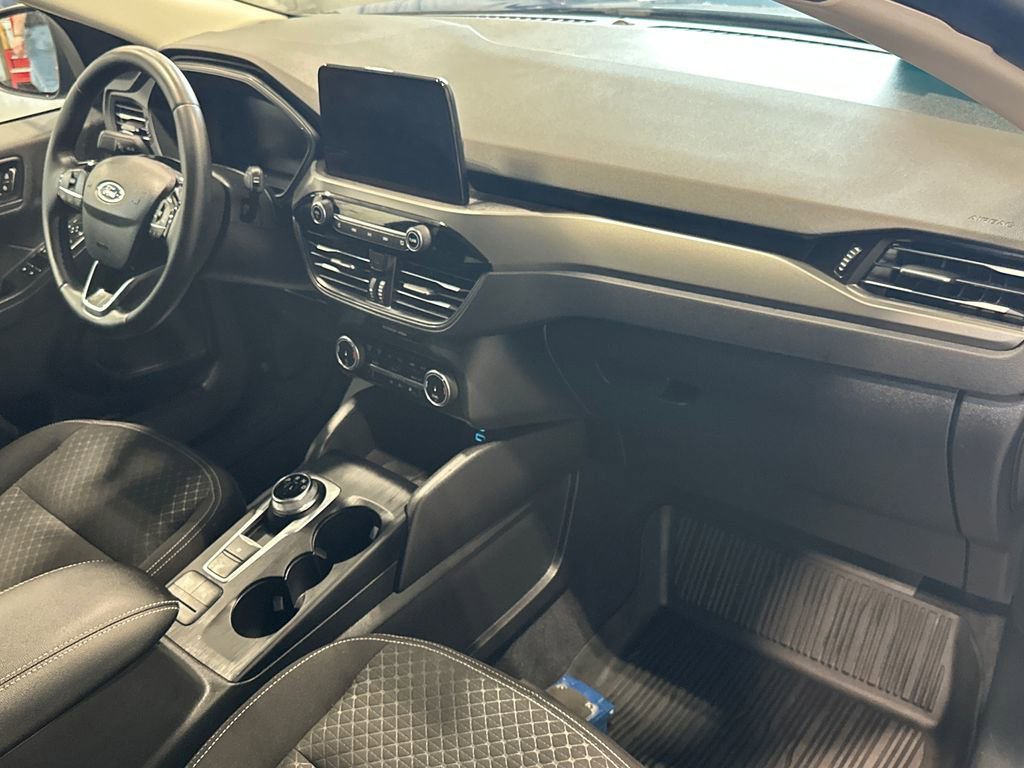 Used 2023 Ford Escape Active w/ Cold Weather Package FWD image 33