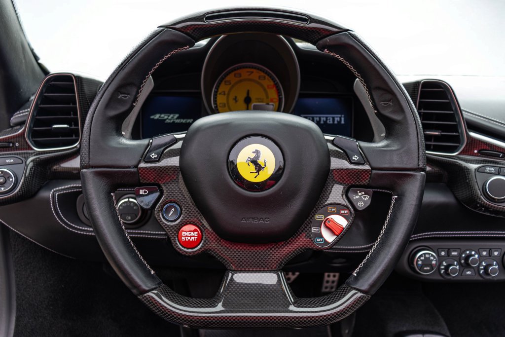 Used 2014 Ferrari 458 Spider RWD image 4