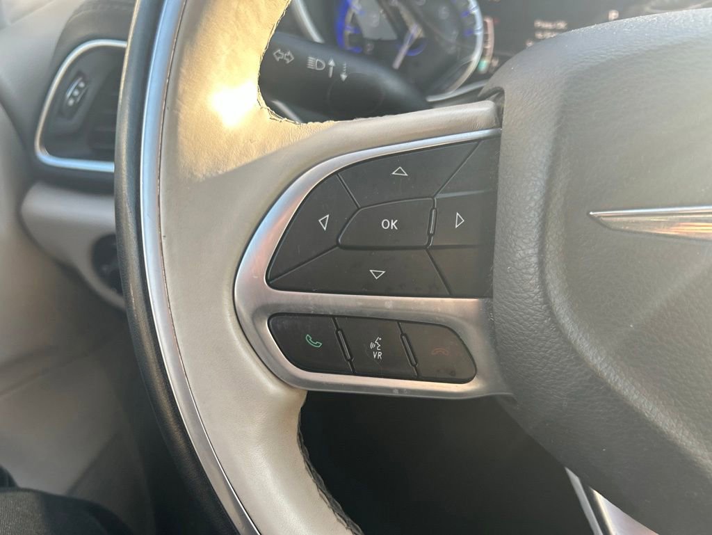 Used 2019 Chrysler Pacifica Limited FWD image 35