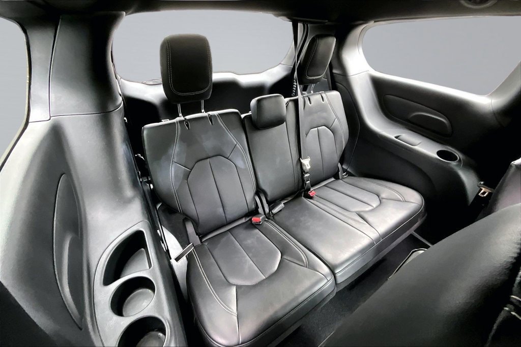 Certified 2026 Chrysler Pacifica Select w/ S Appearance Package FWD image 20