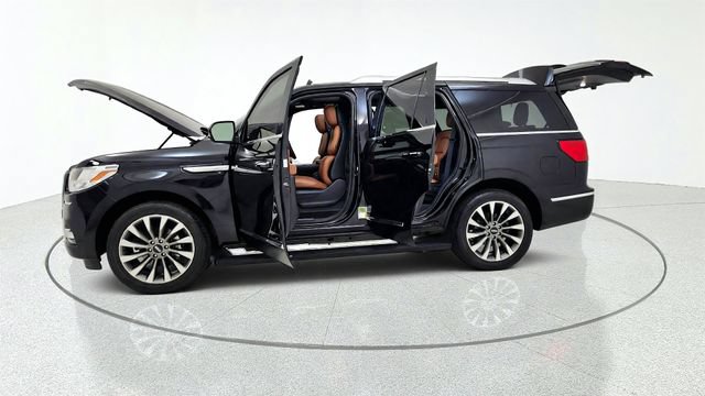 Used 2021 Lincoln Navigator Reserve AWD/4WD image 14