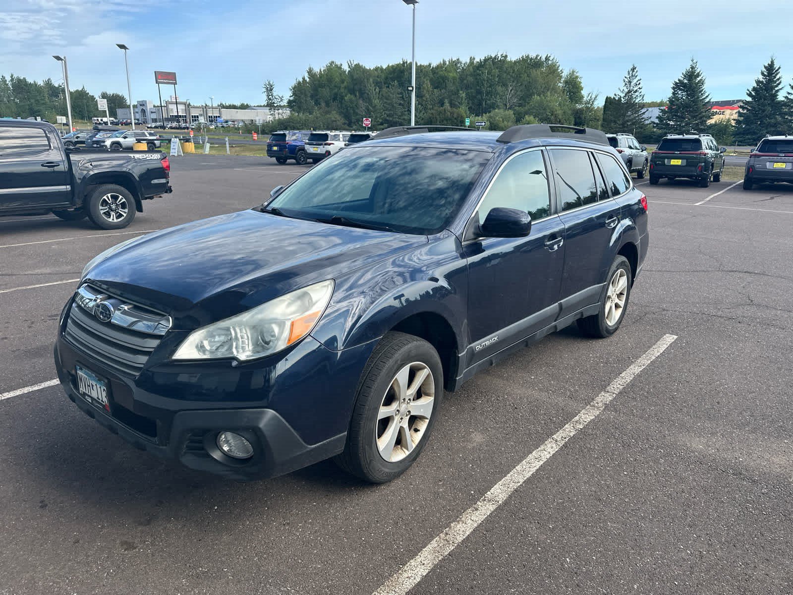 Used 2014 Subaru Outback 2.5i Premium AWD/4WD image 6