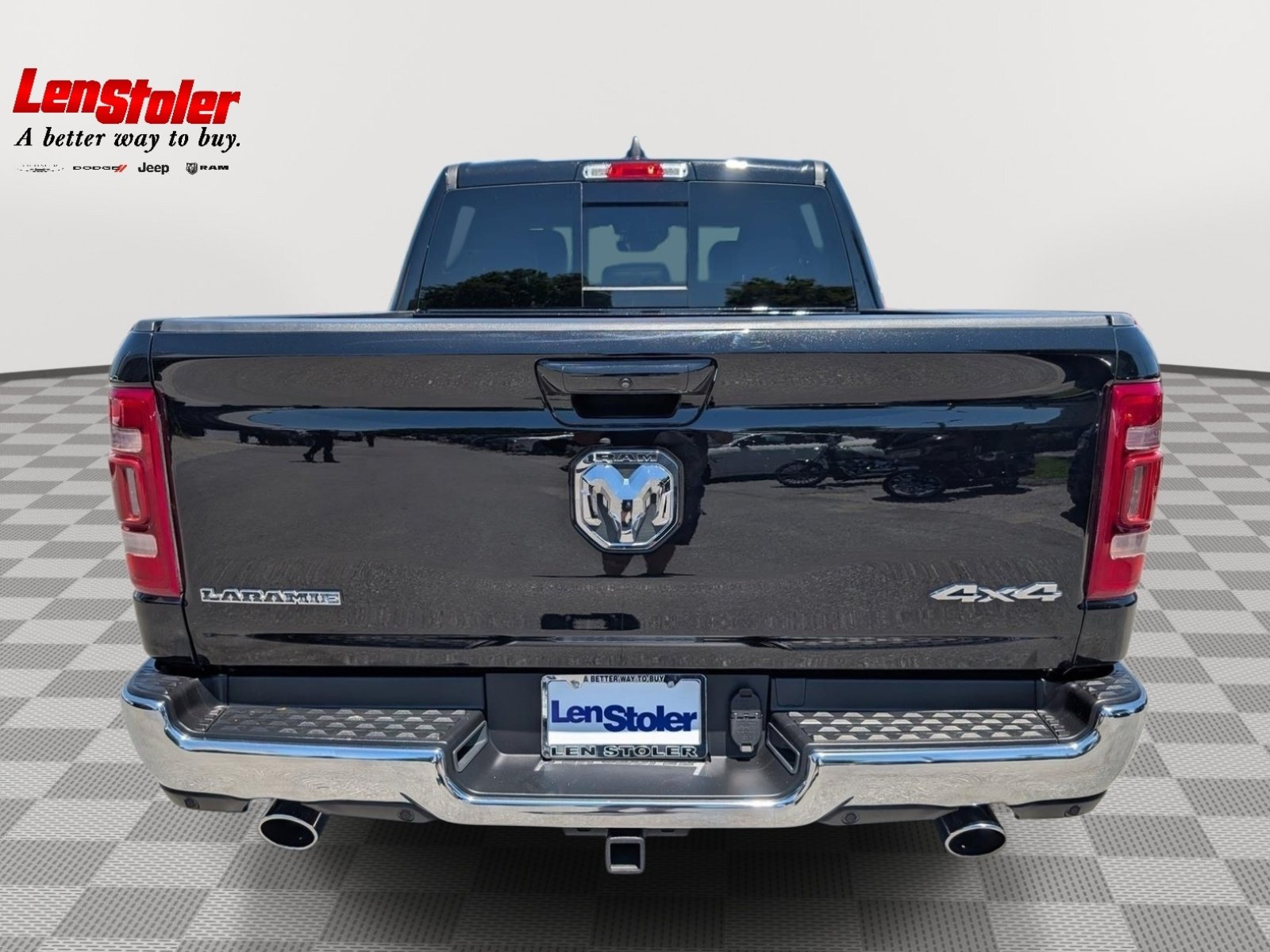 Used 2023 RAM 1500 Laramie AWD/4WD image 4