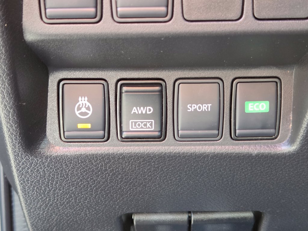 Used 2021 Nissan Rogue Sport SL w/ Premium Package AWD/4WD image 9