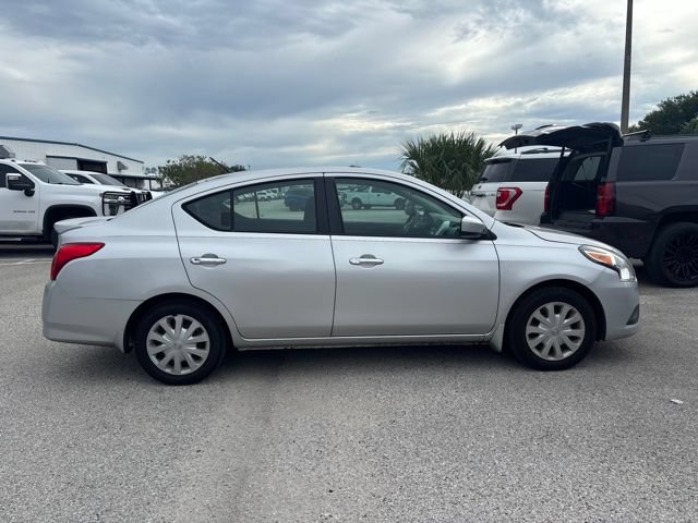 Used 2019 Nissan Versa SV FWD image 4