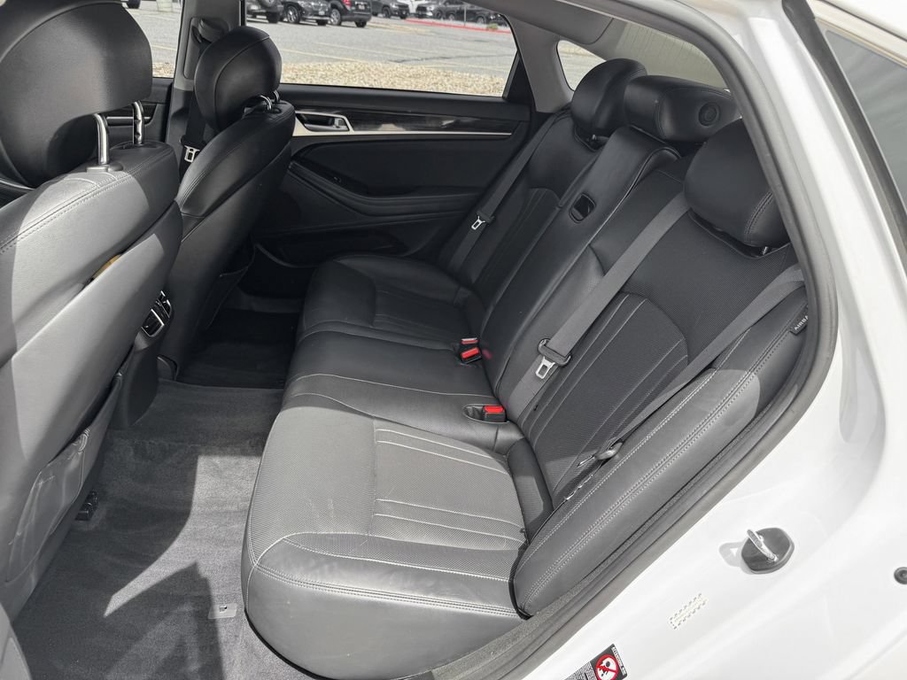 Used 2015 Hyundai Genesis 3.8 AWD/4WD image 25
