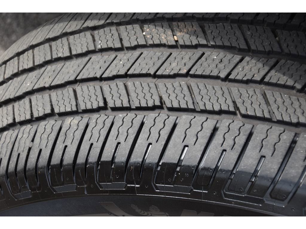 Used 2021 Chevrolet Suburban High Country w/ Premium Package image 10