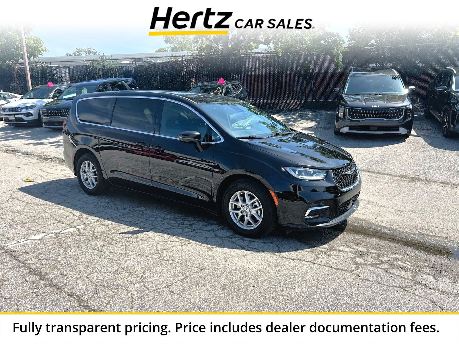 Used 2025 Chrysler Pacifica Select FWD video 1