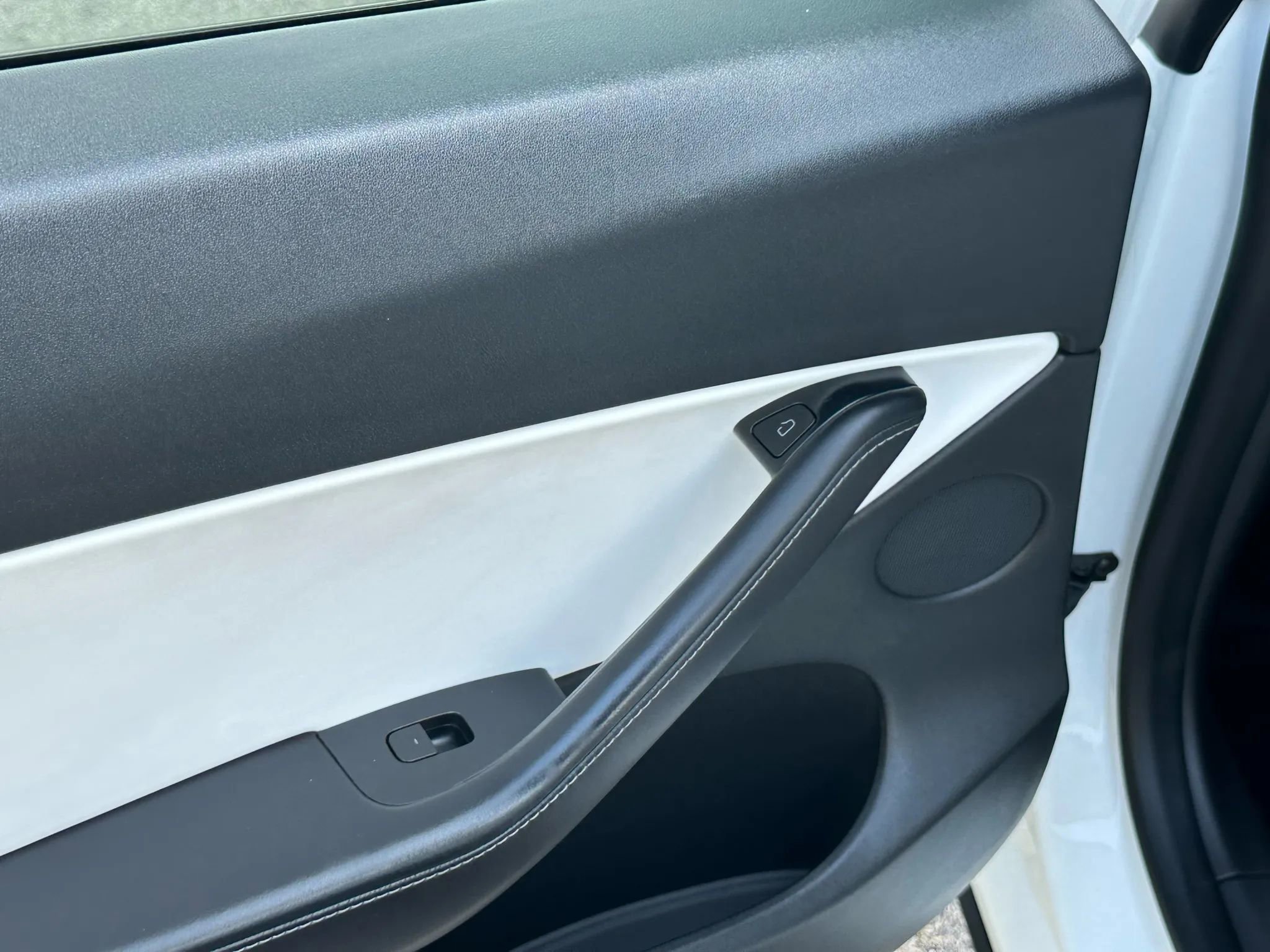 Used 2021 Tesla Model Y Long Range image 16