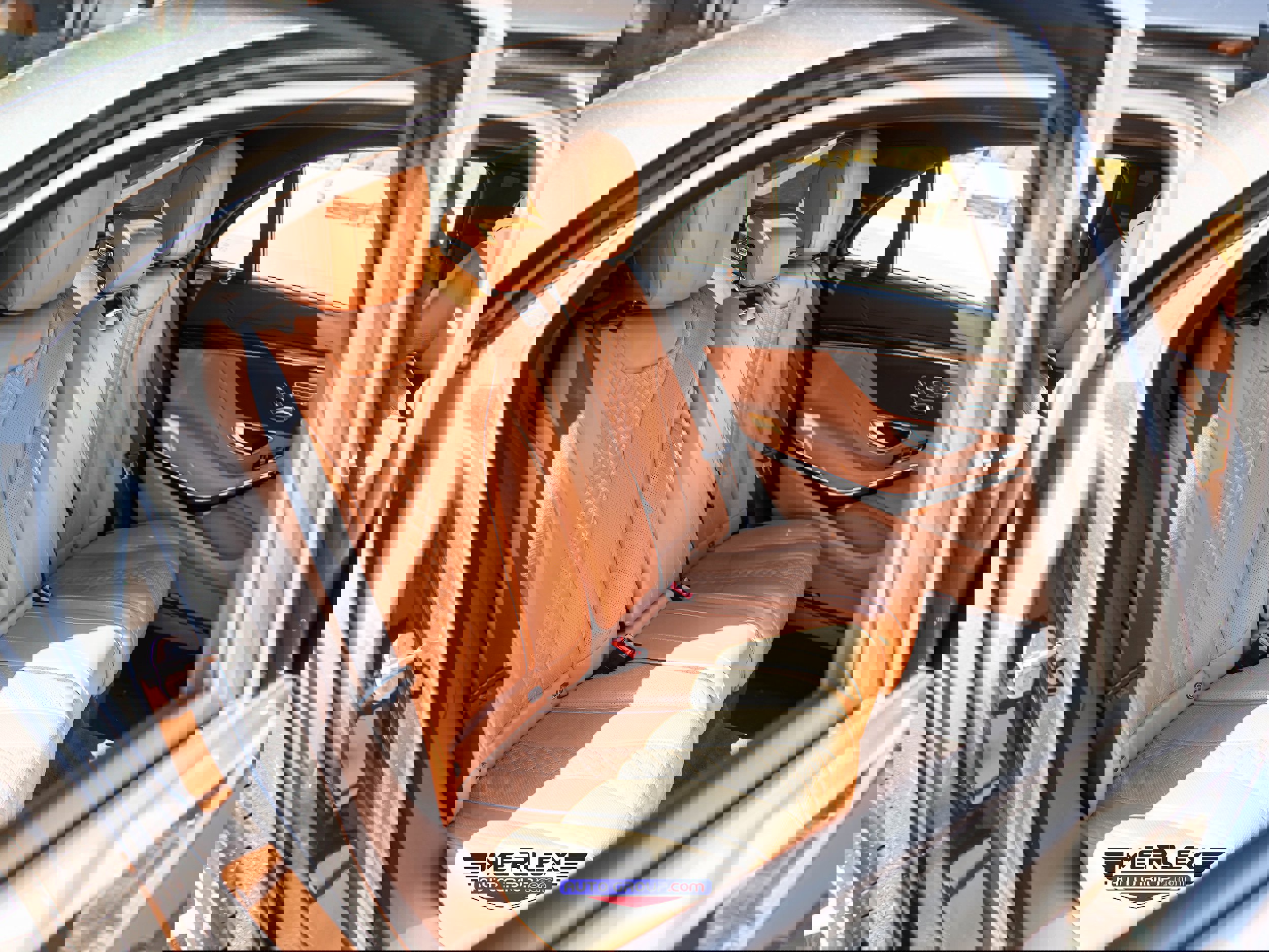 Used 2019 Mercedes-Benz S 560 4MATIC Sedan w/ Premium Package image 19