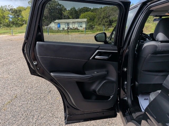 Used 2024 Mitsubishi Outlander SE image 14