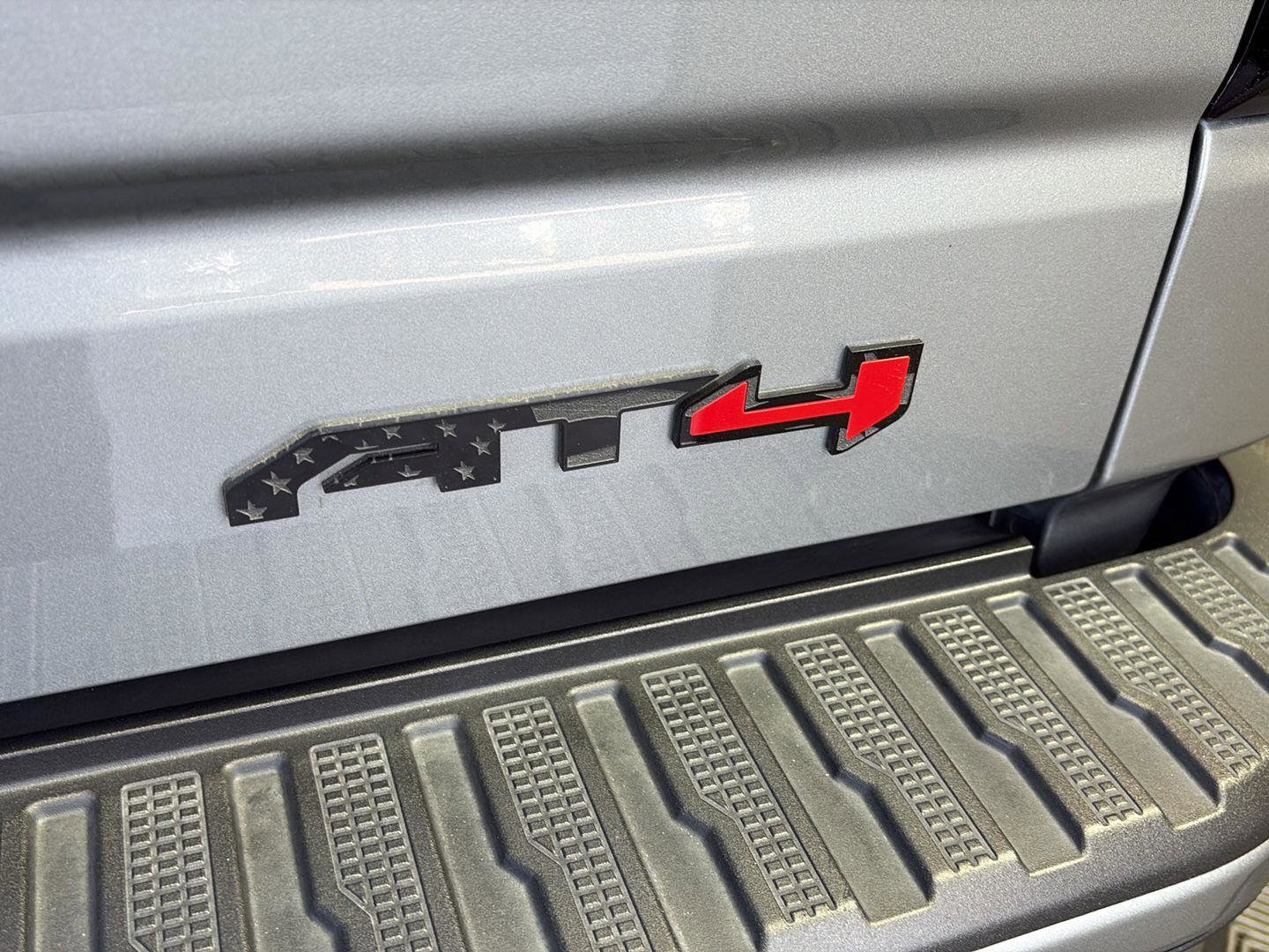 Used 2023 GMC Sierra 1500 AT4 w/ AT4 Premium Package image 8