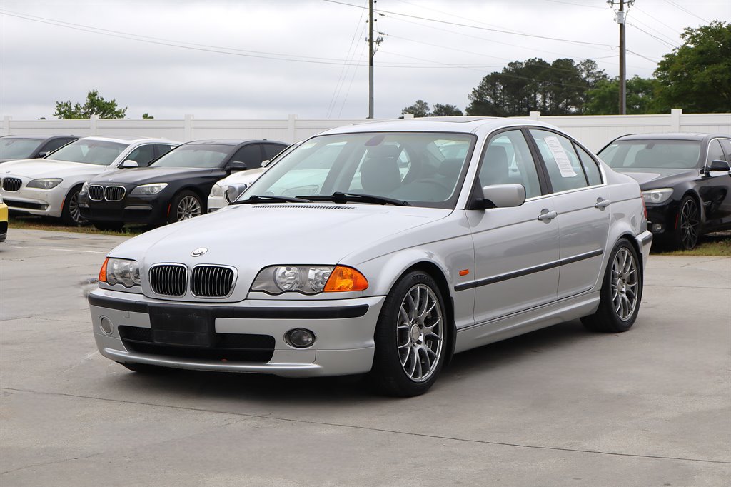 Used 2001 BMW 330i Sedan image 3