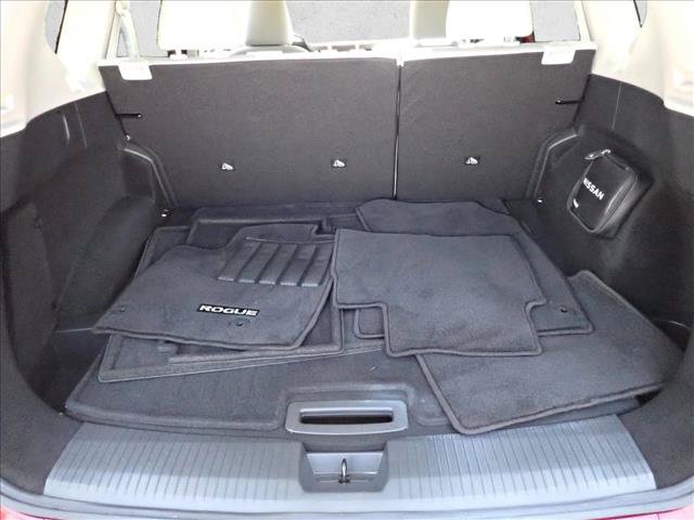 Used 2025 Nissan Rogue SV AWD/4WD image 8
