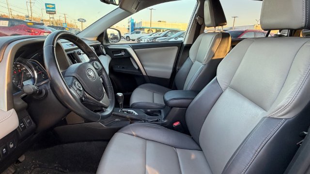 Used 2015 Toyota RAV4 Limited w/ Technology Package AWD/4WD image 9