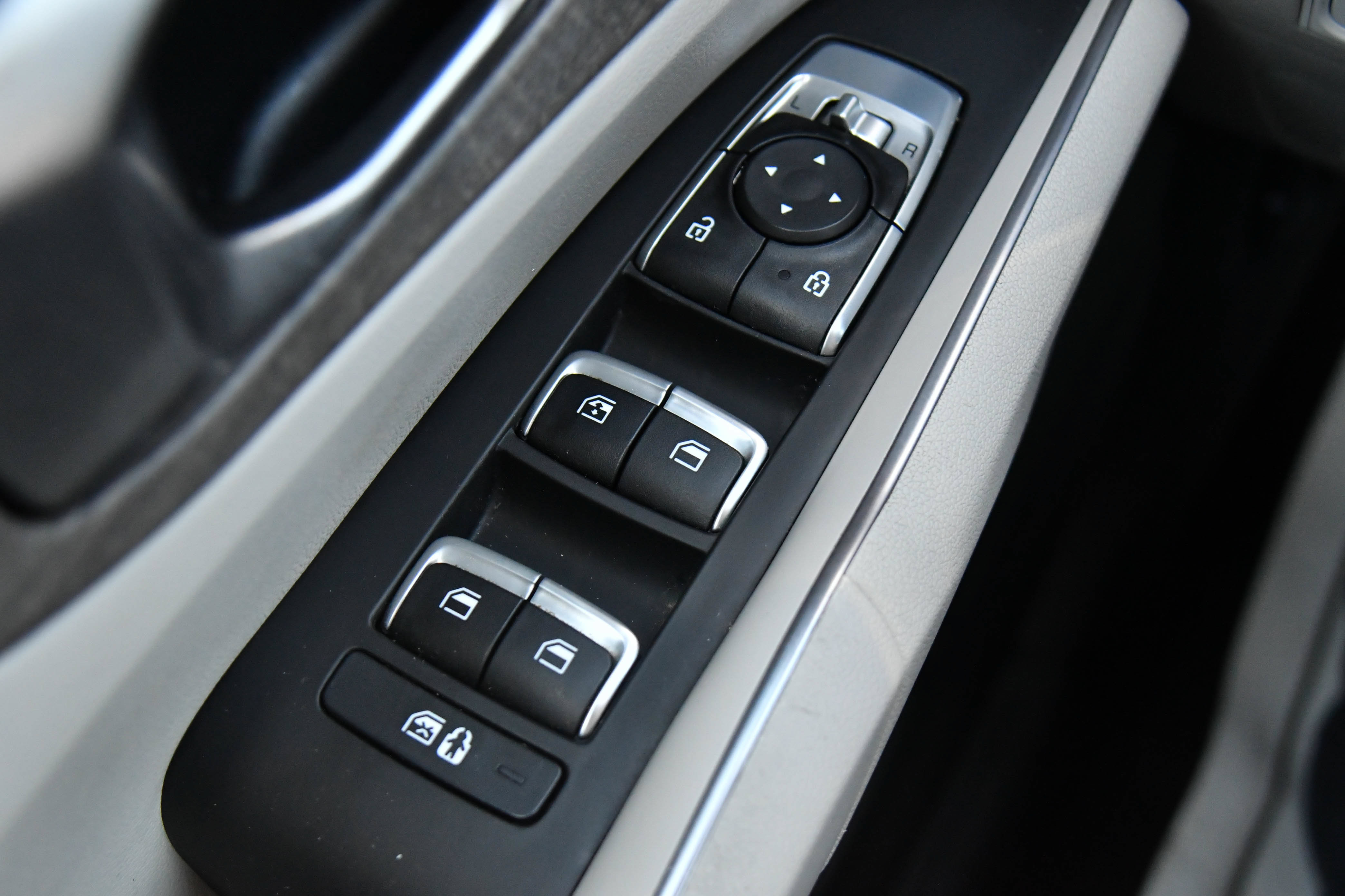 Used 2023 Kia Sorento EX FWD image 37