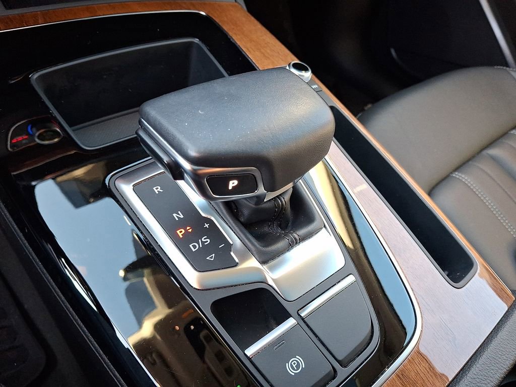 Used 2023 Audi Q5 2.0T Premium w/ Convenience Package image 15