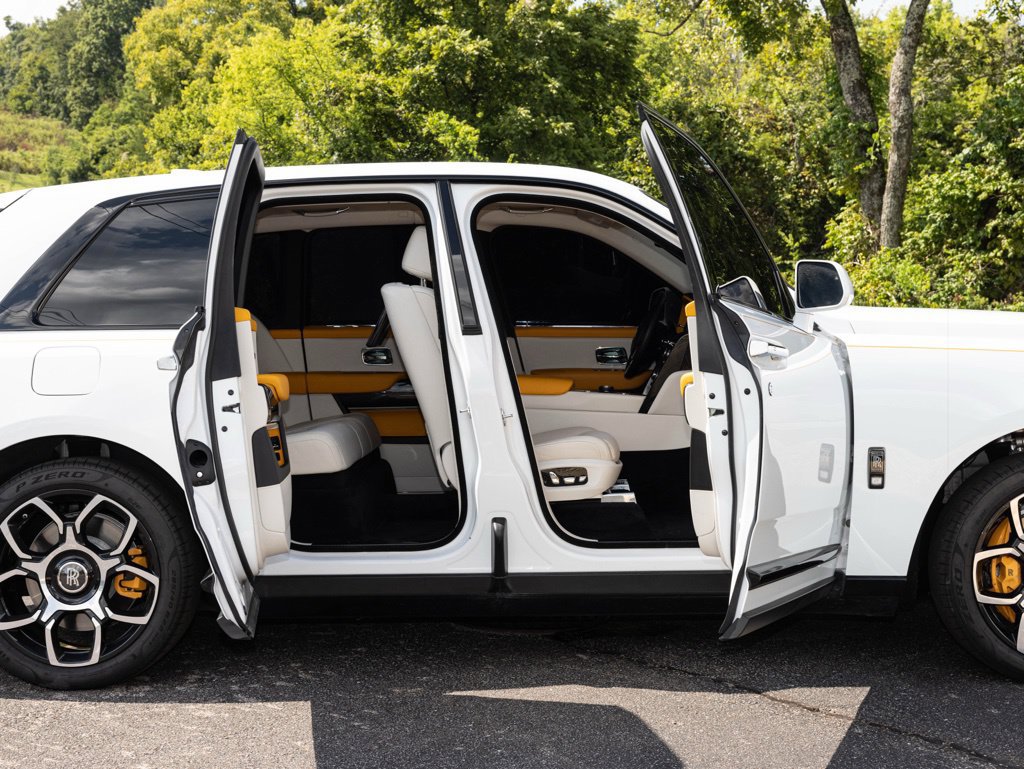 Certified 2022 Rolls-Royce Cullinan Black Badge w/ Dark Exterior Package AWD/4WD image 74