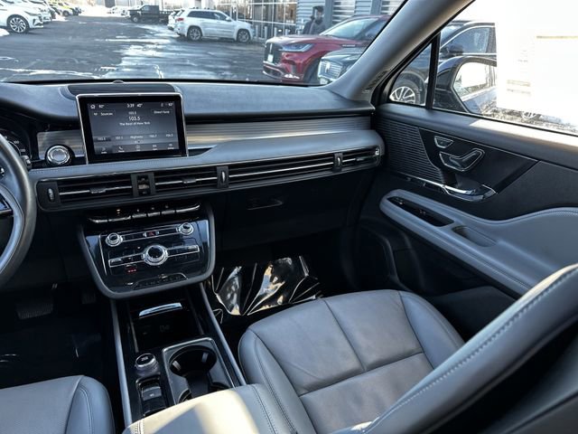 Used 2022 Lincoln Corsair AWD w/ Premium Package image 17