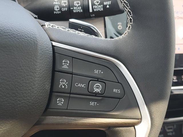 New 2026 Jeep Grand Cherokee L Limited w/ Luxury Tech Group II AWD/4WD image 23