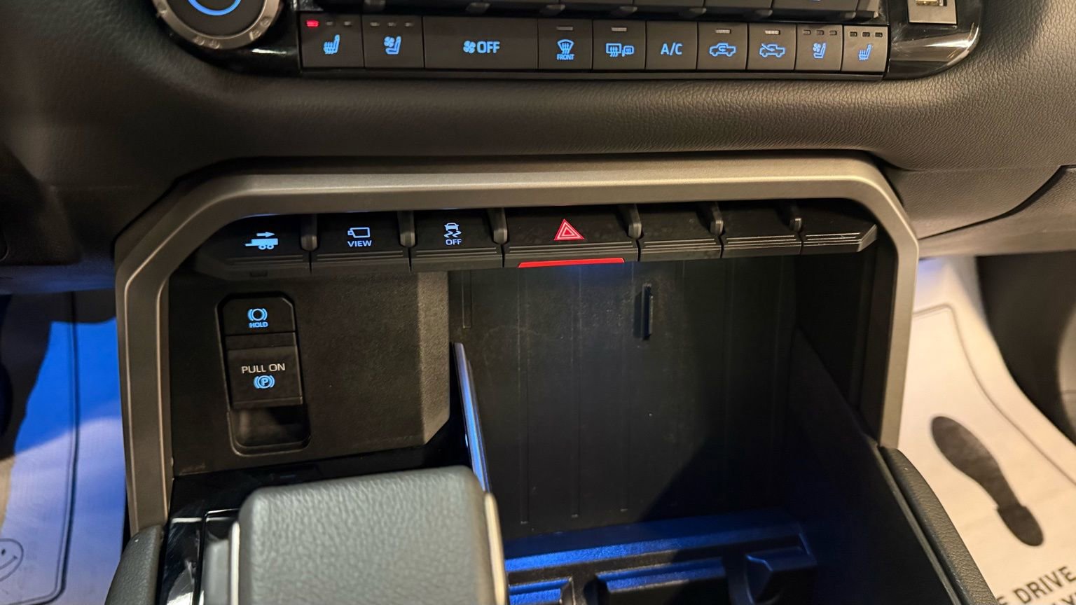 Used 2024 Toyota Tundra Limited image 44