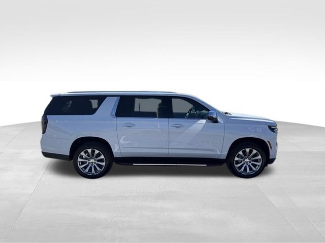 New 2026 Chevrolet Suburban Premier w/ Sun And Tow Package AWD/4WD image 4