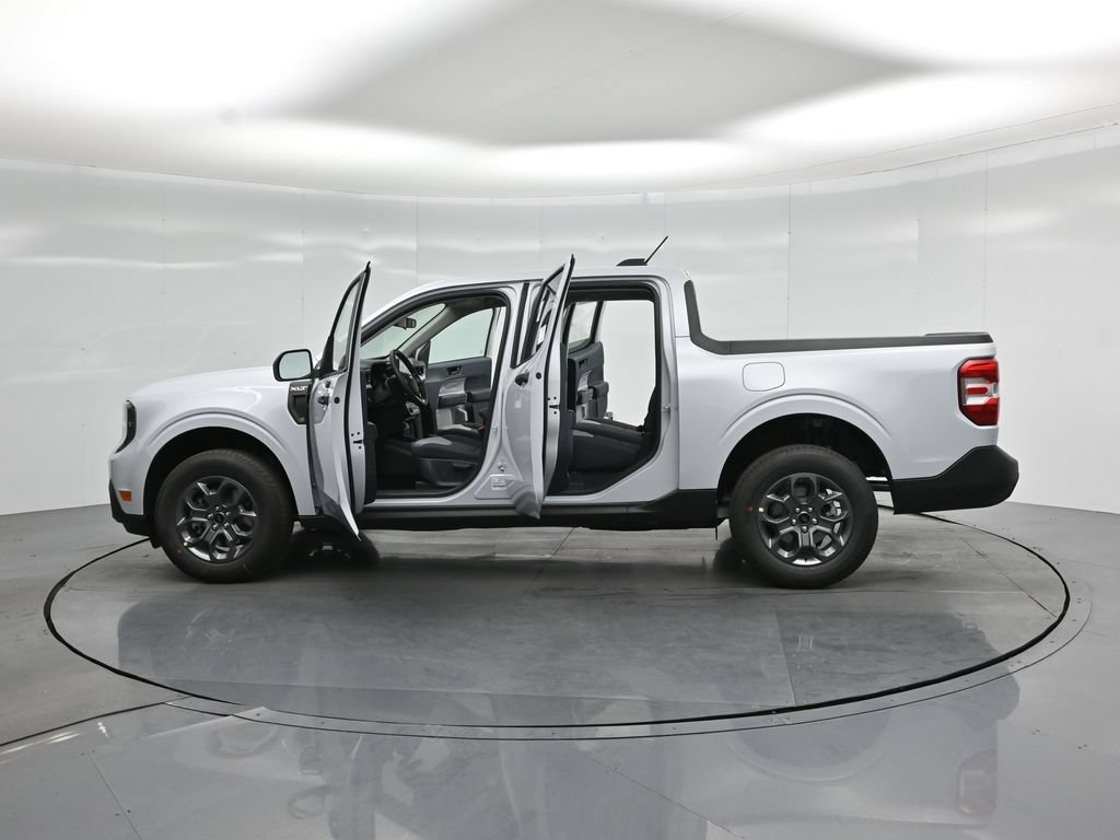 New 2026 Ford Maverick XLT FWD image 28