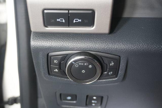 Used 2022 Ford F250 Lariat w/ Lariat Ultimate Package AWD/4WD image 24