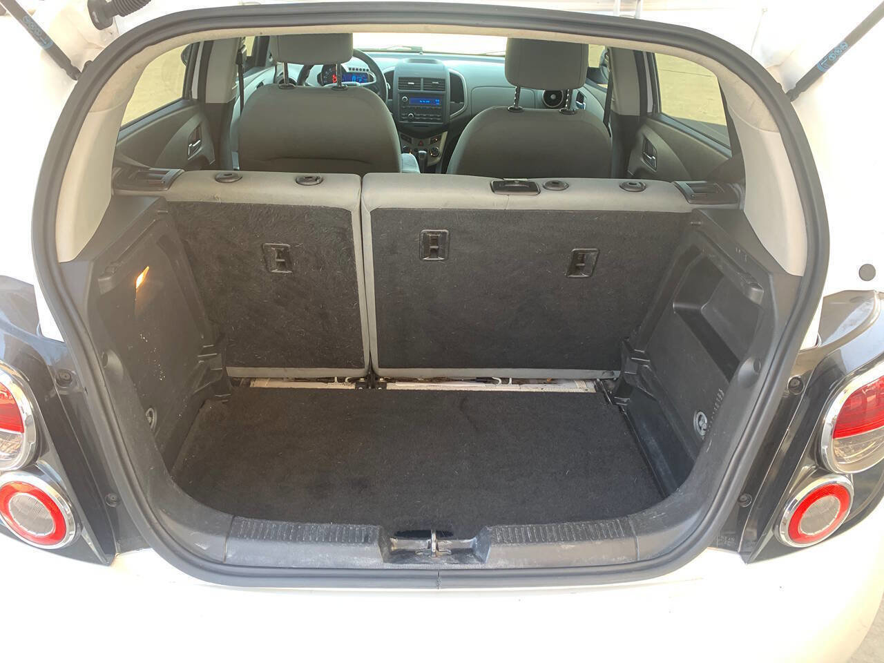 Used 2014 Chevrolet Sonic LS FWD image 9