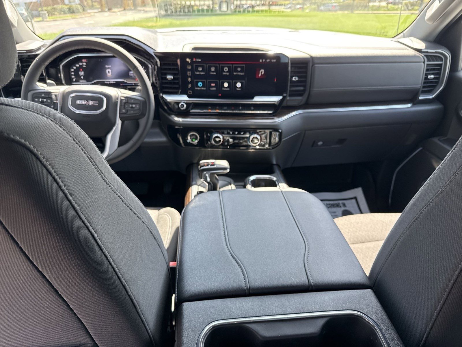 Used 2024 GMC Sierra 1500 Elevation image 21