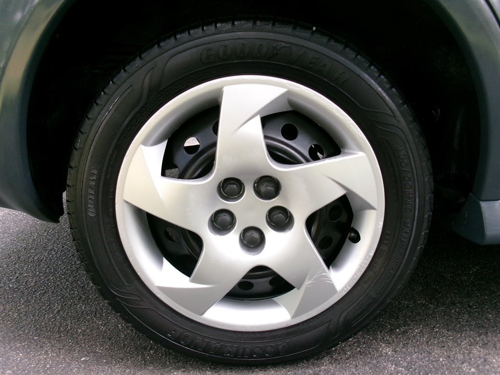 Used 2005 Pontiac Vibe w/ Power Group Value Package FWD image 38