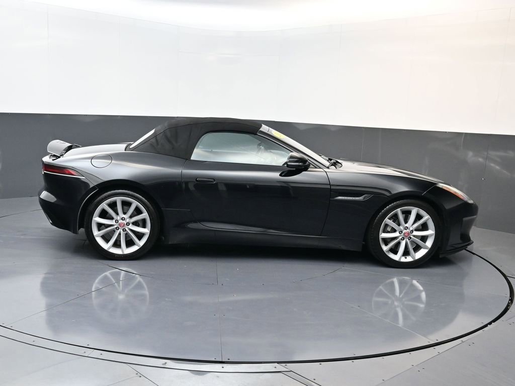 Used 2018 Jaguar F-TYPE Convertible image 2