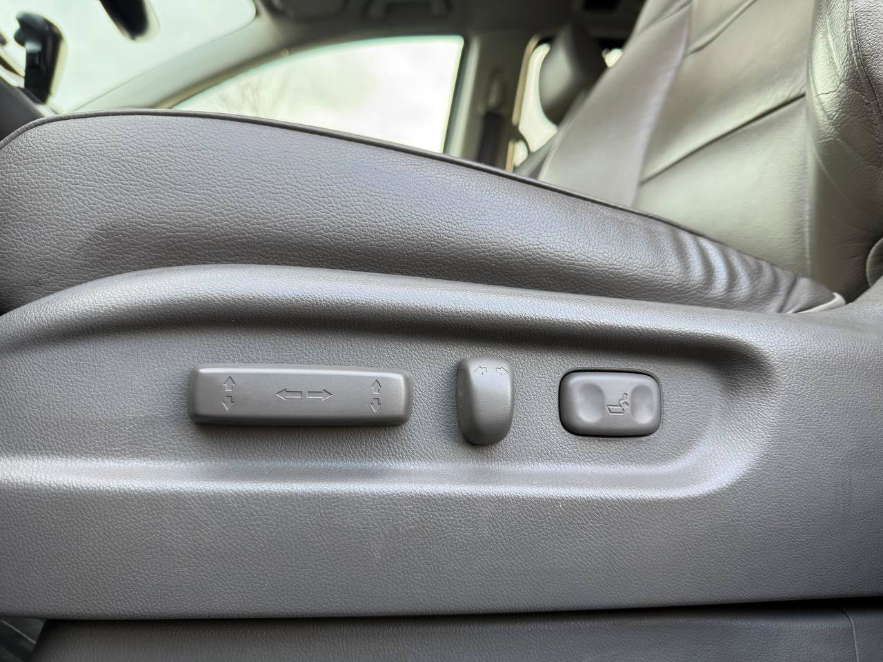 Used 2012 Honda Odyssey Touring image 16