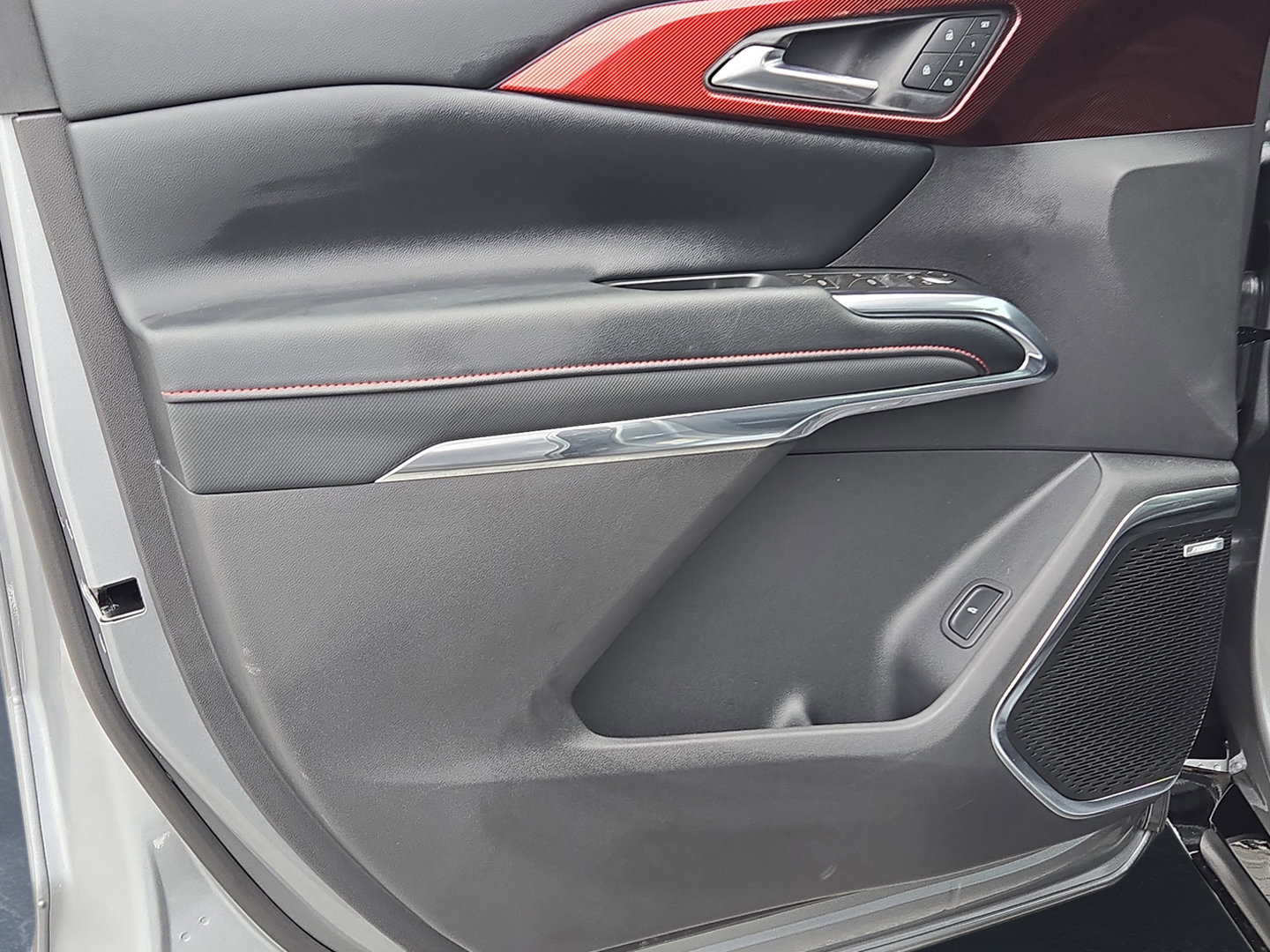 New 2026 Chevrolet Traverse RS w/ LPO, Floor Liner Package image 11