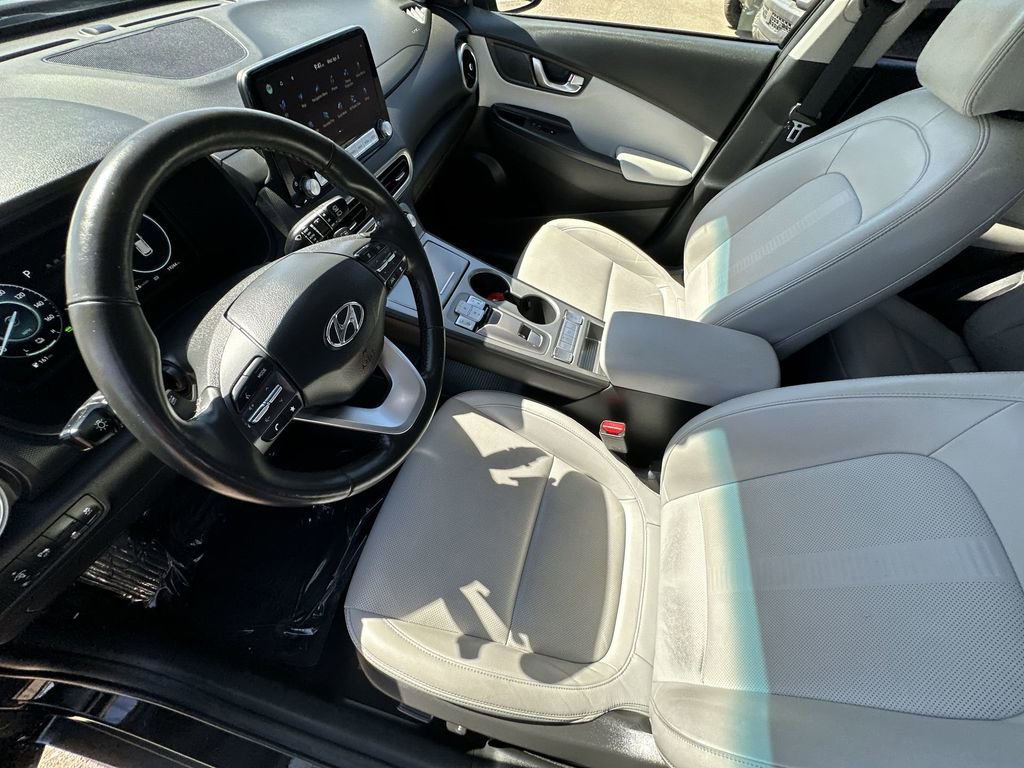 Used 2023 Hyundai Kona Limited w/ Cargo Package FWD image 22