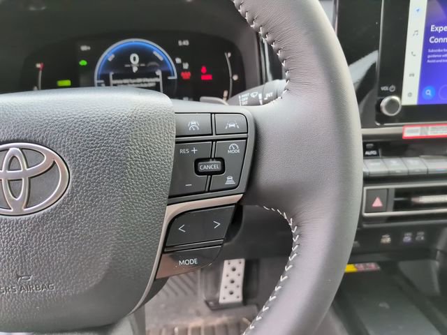 Used 2026 Toyota Camry SE AWD/4WD image 17