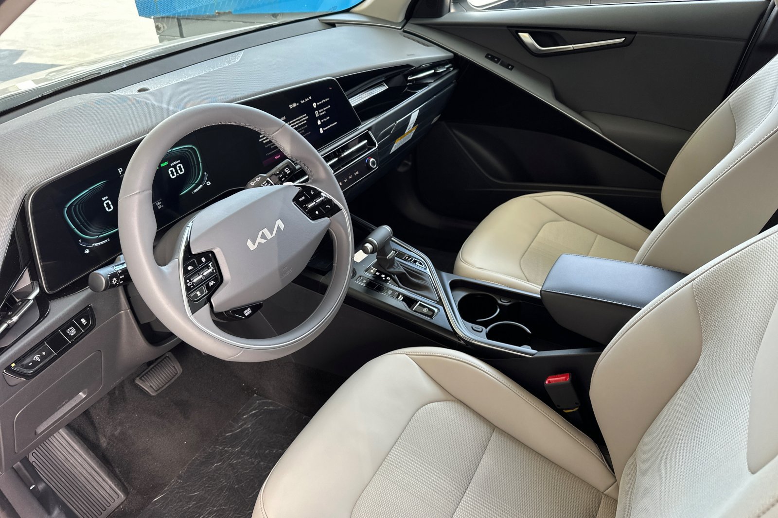 New 2026 Kia Niro EX FWD image 10