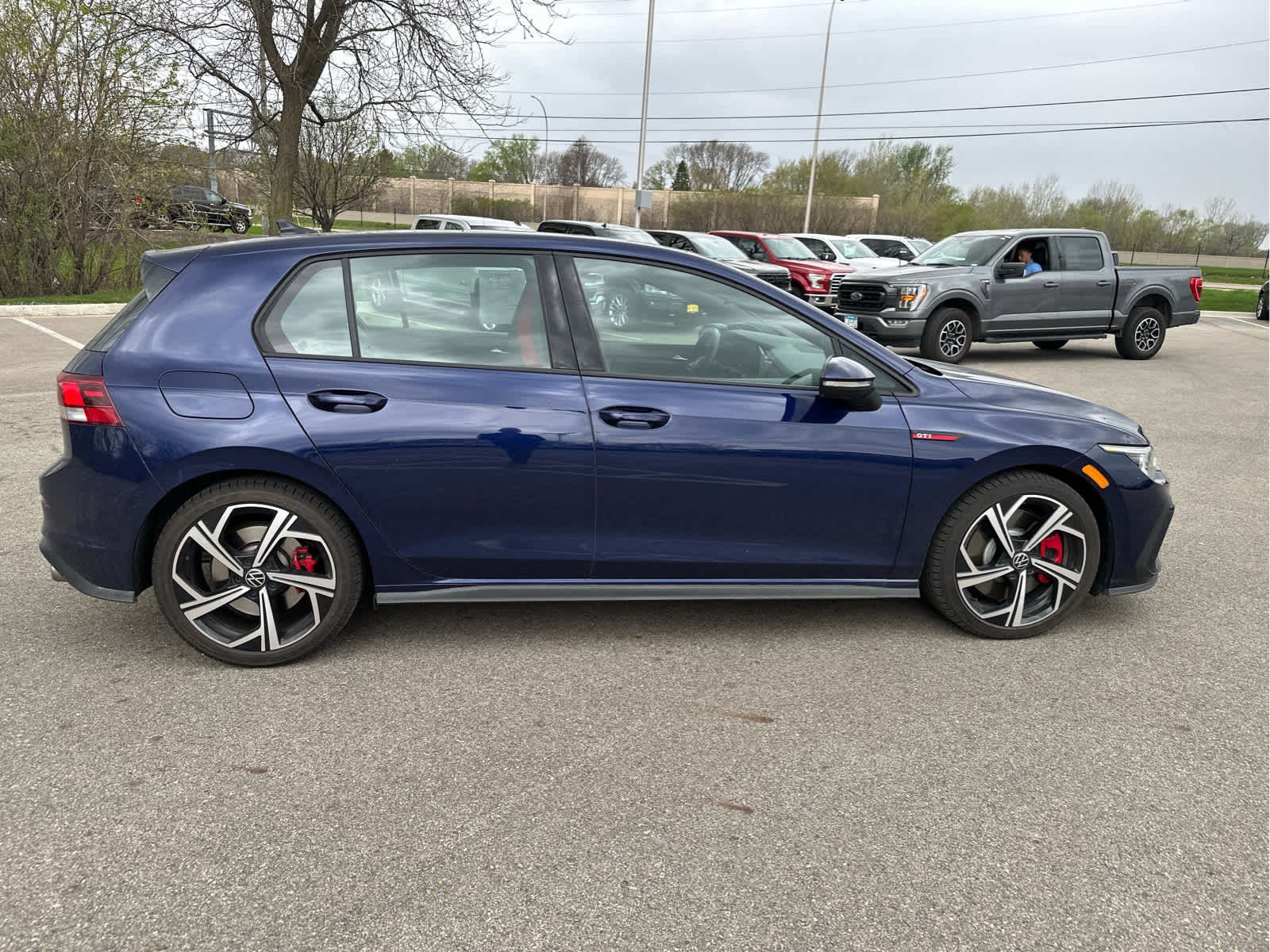 Used 2024 Volkswagen GTI SE FWD image 8