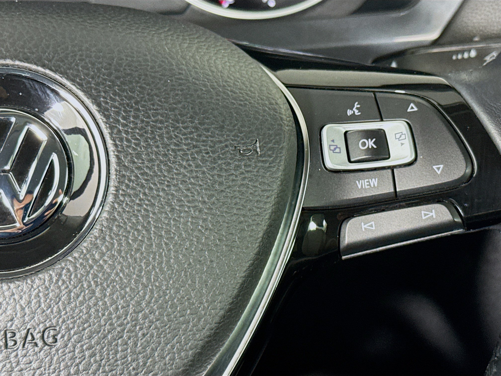 Used 2019 Volkswagen Tiguan SE FWD image 13