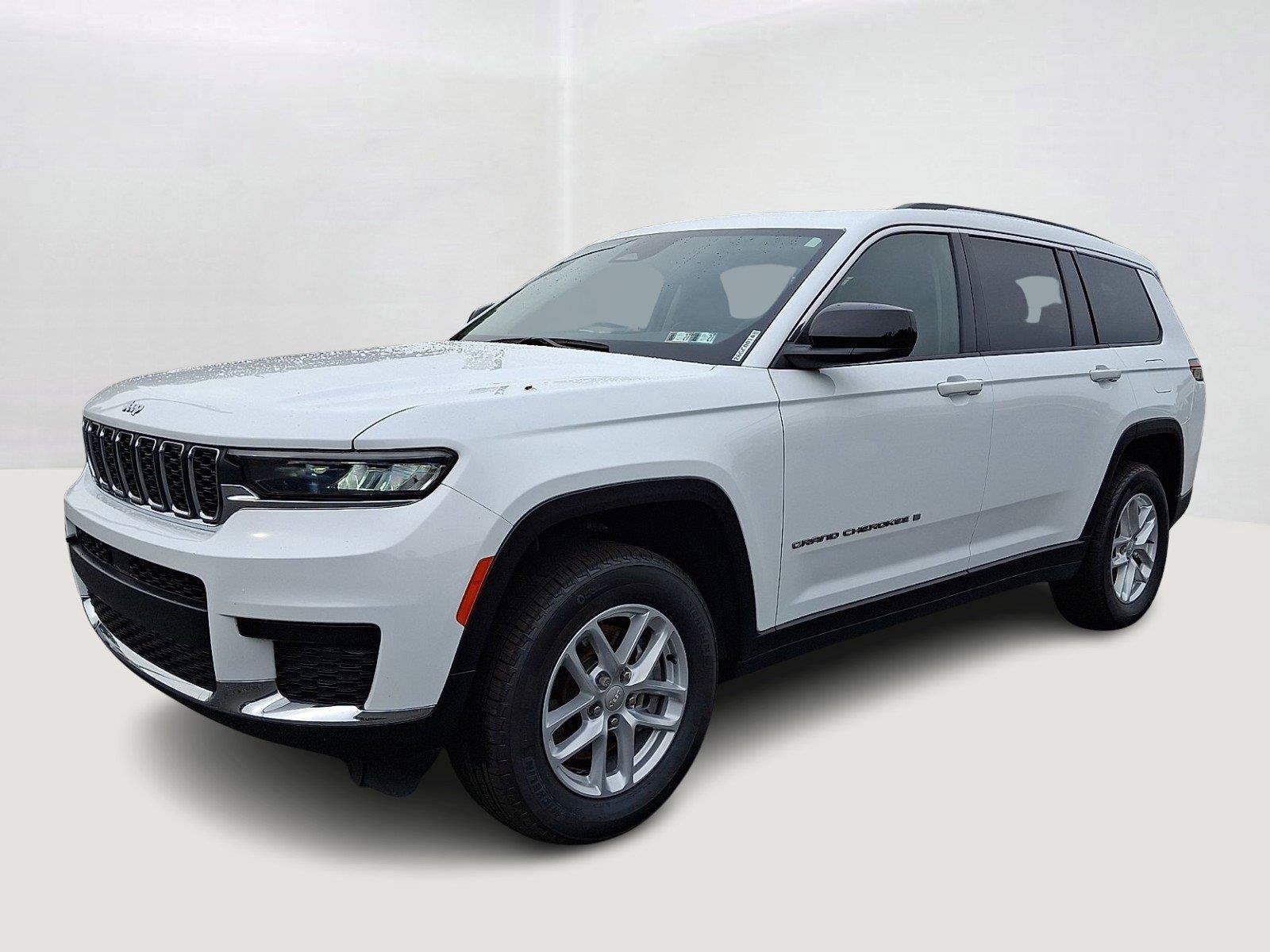 Certified 2023 Jeep Grand Cherokee L Laredo AWD/4WD image 3