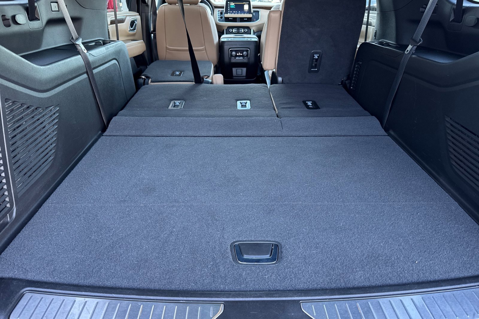 Used 2024 Chevrolet Suburban Premier w/ Texas Edition image 20