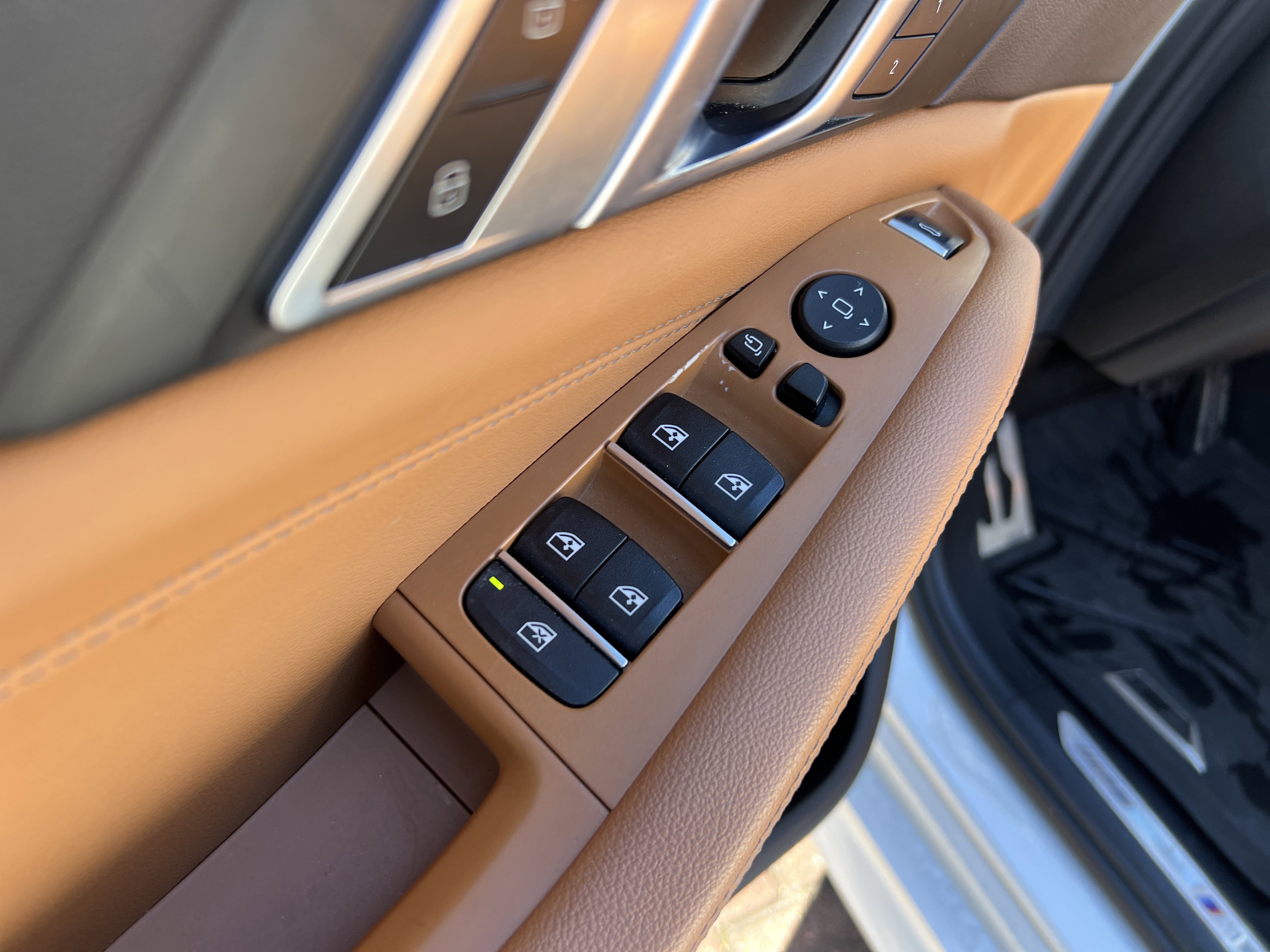 Certified 2022 BMW X5 sDrive40i w/ M Sport Package image 15