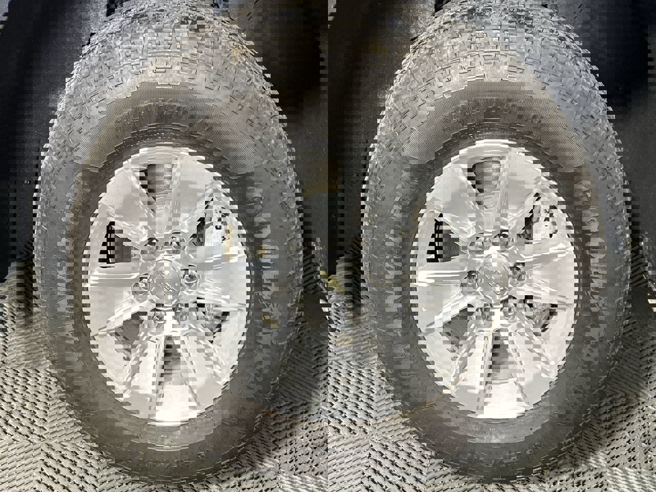 Used 2021 Chevrolet Silverado 1500 LT image 9