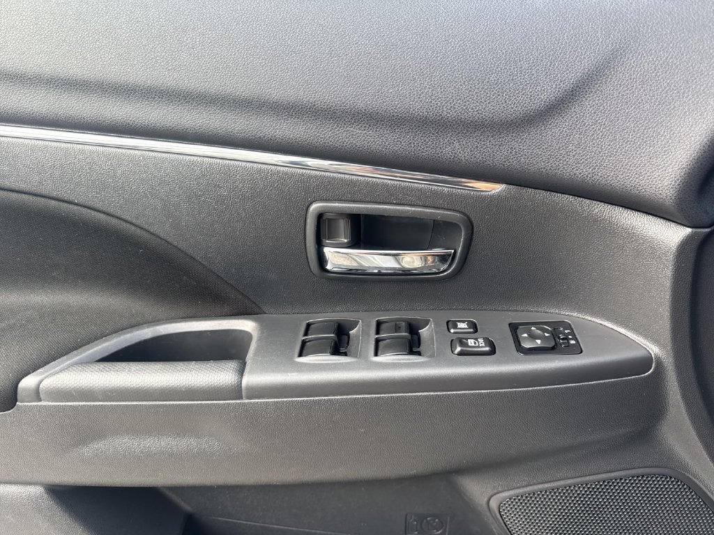 Used 2024 Mitsubishi Outlander Sport ES AWD/4WD image 11